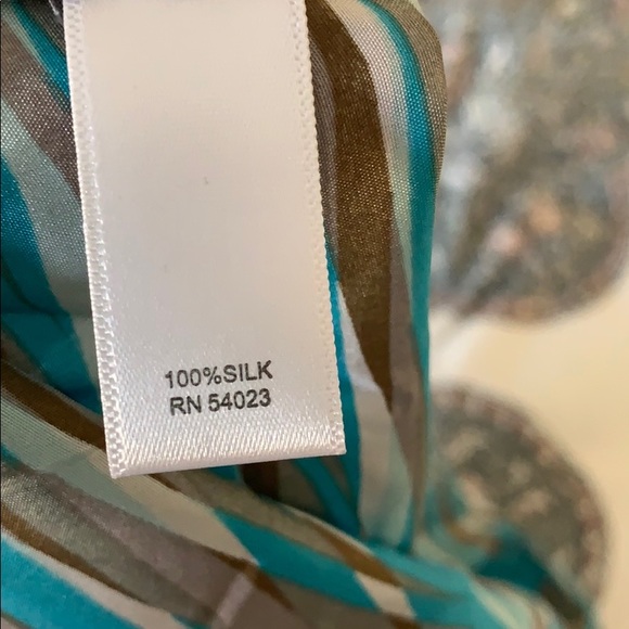 BANANA REPUBLIC SILK TOP NWT - Picture 9 of 11